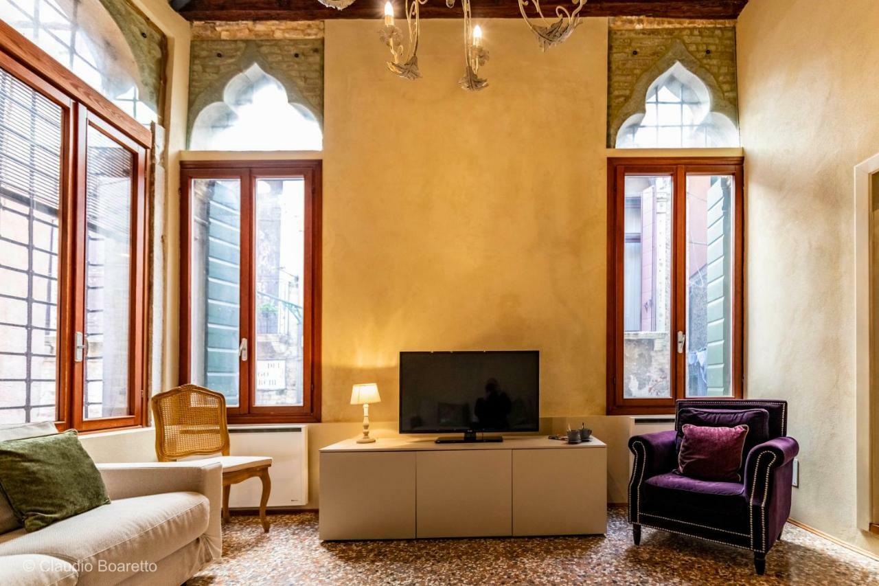 Gondola Bianca Venisejetaime Apartment Bagian luar foto